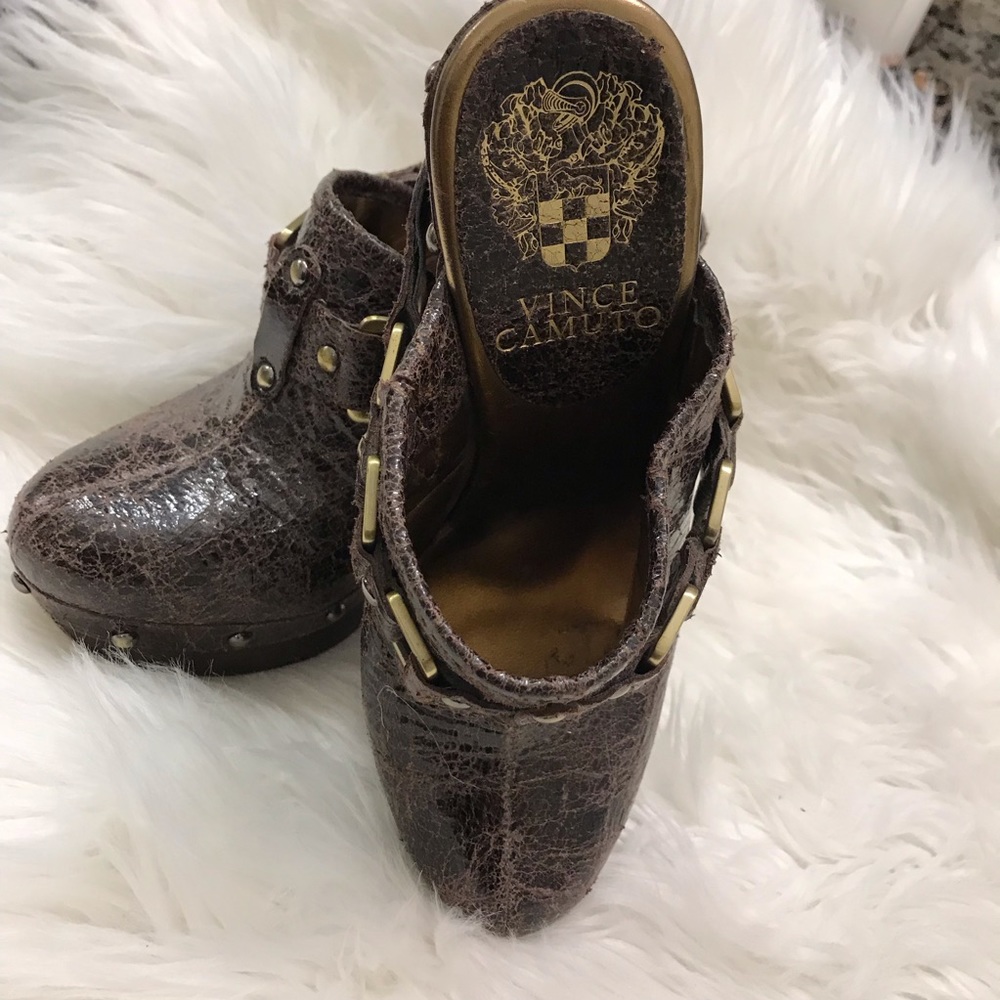 Vince Camuto Women Brown Clogs New Size 6M